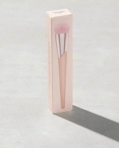 Kabuki-Buff Foundation Brush 115